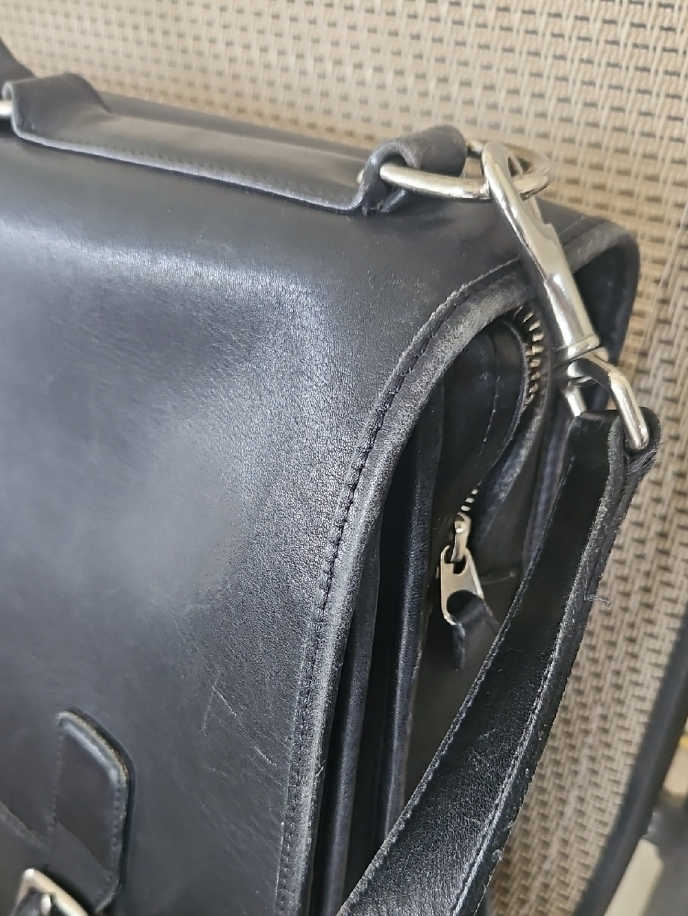 VINTAGE COACH BAG, COACH CROSSBODY BAG, COACH Thompson Silver Hardware COACH BAG - Picture 11 of 12